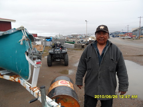 因纽特渔民，2010年6月26日，Iqaluit