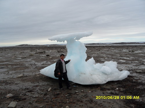 北极浮冰,2010年6月28日于Iqaluit