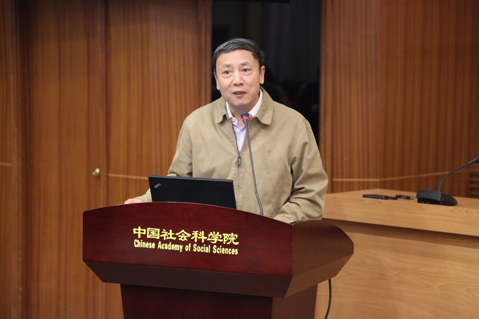 全国人大常委、中国社会科学院学部委员、人口与劳动经济研究所所长蔡昉