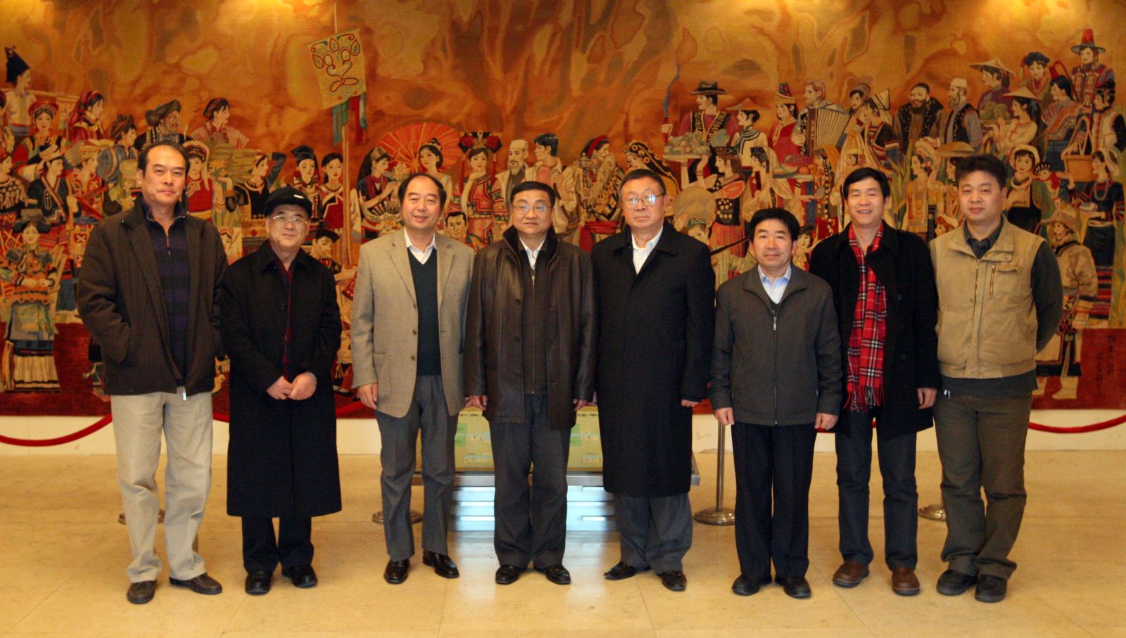 李捷副院长与中央民族大学校领导亲切合影