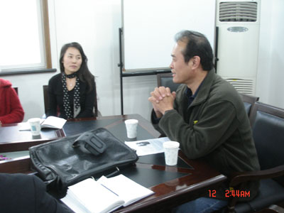 Prof Huang Xing, Depute Director-General of CASS IEA meeting with Professor Alan Macfarlane