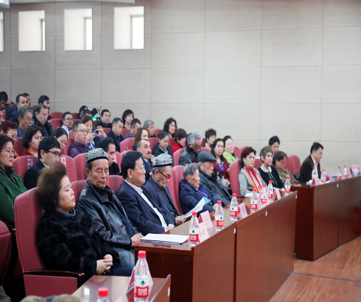 第十二届年会暨纪念哈米提·铁木尔先生诞辰85周年学术研讨会会场2