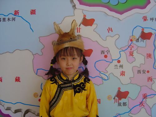  我的女儿关伊圯，摄于2009年六一儿童节